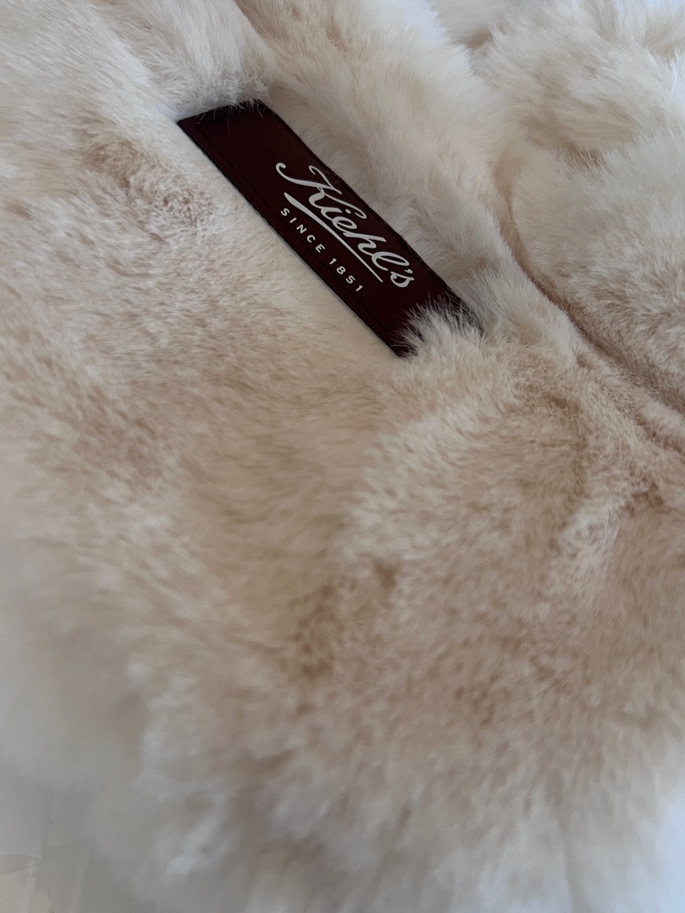 New! Kiehl's Cream Faux Fur Clutch with Brown Logo Patch - Picture 5 of 9